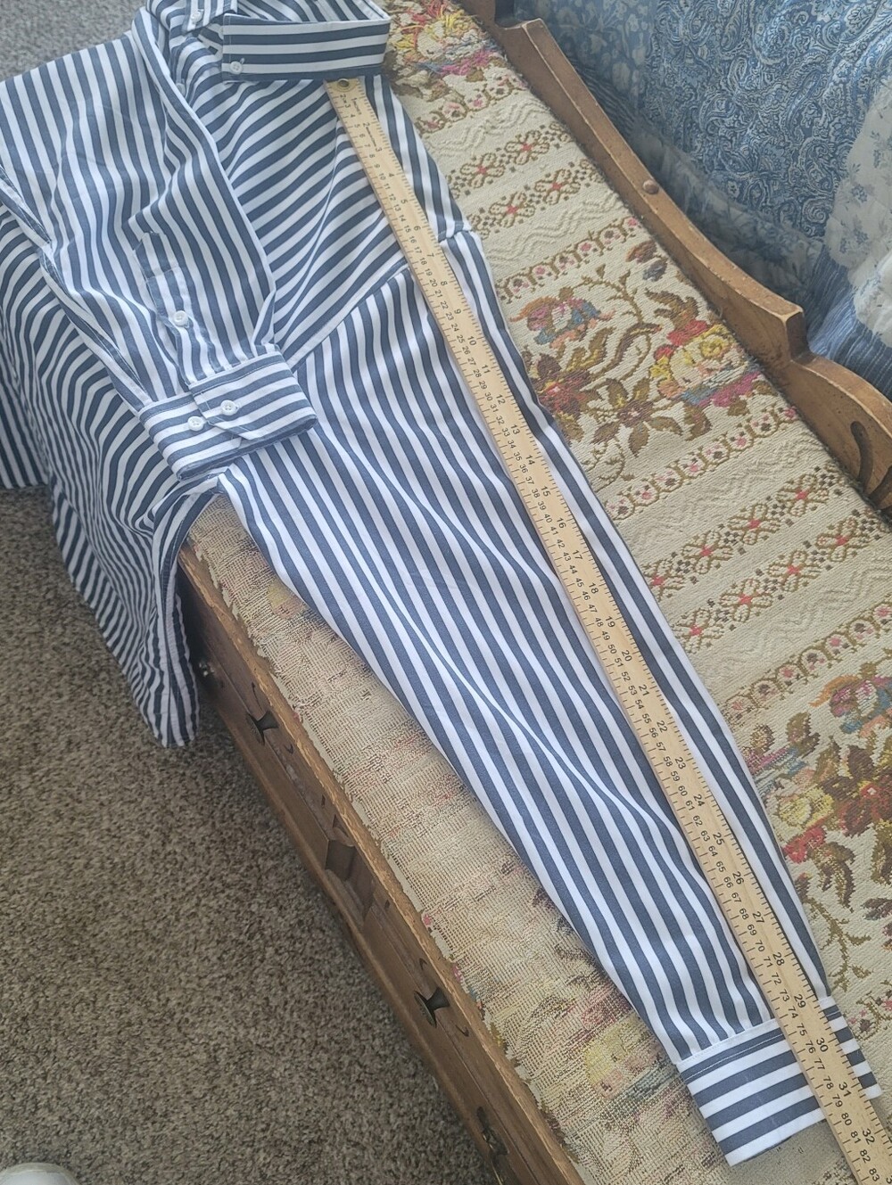 Men's Blue and White Vertical Stripe Dress Shirt / Button Down Collar - Picture 4 of 7